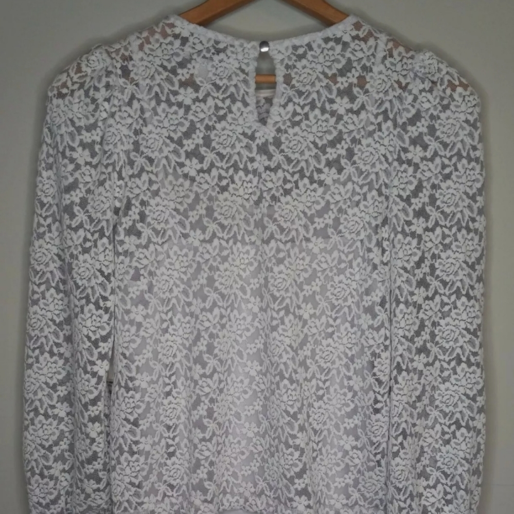 Lace‎ Blouse - Picture 9 of 15